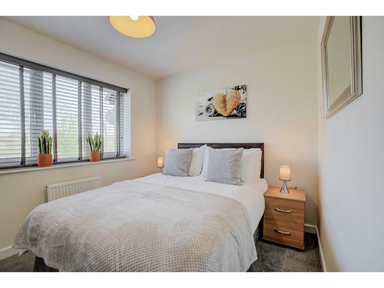 Newly Built, Splendid House For 5 In Manchester! Ngoại thất bức ảnh